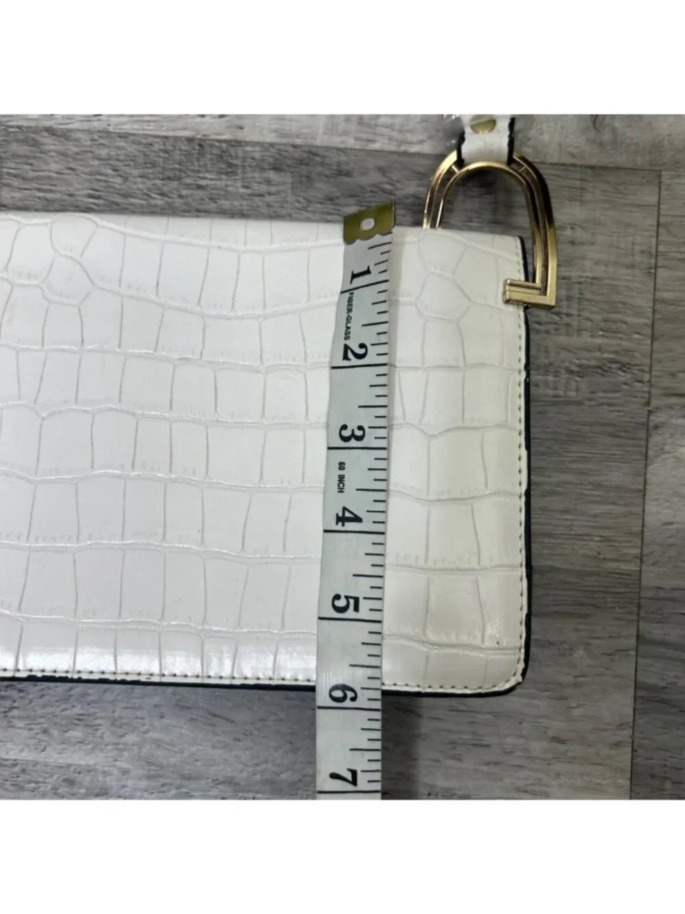 N/A white croc
